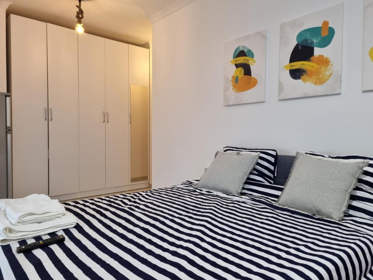 New Modern Studio In Central Tirana Apartment ภายนอก รูปภาพ