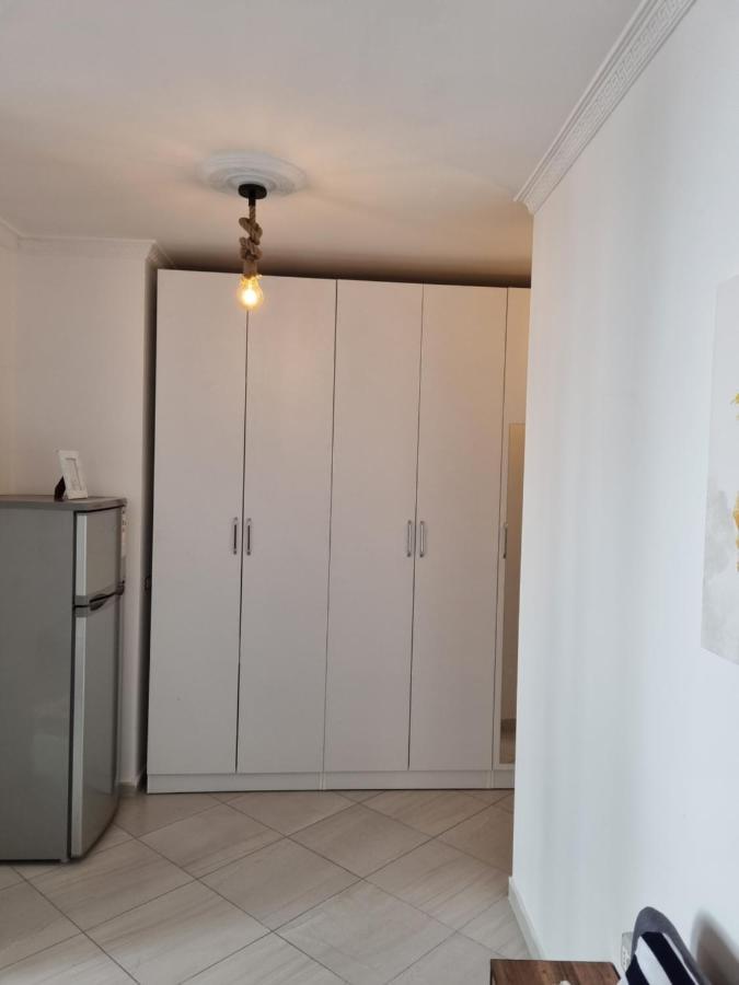 New Modern Studio In Central Tirana Apartment ภายนอก รูปภาพ